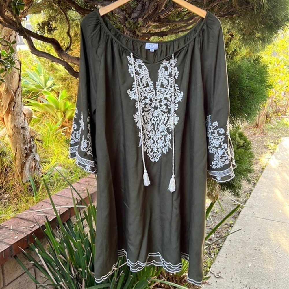 C|C chic‎ connection olive green embroidered tunic/dress 2X